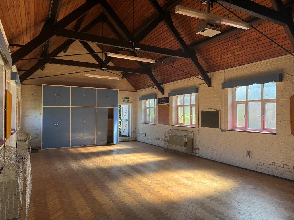 Lot: 29 - FORMER METHODIST CHURCH WITH RESIDENTIAL CONSENT - West view of school hall